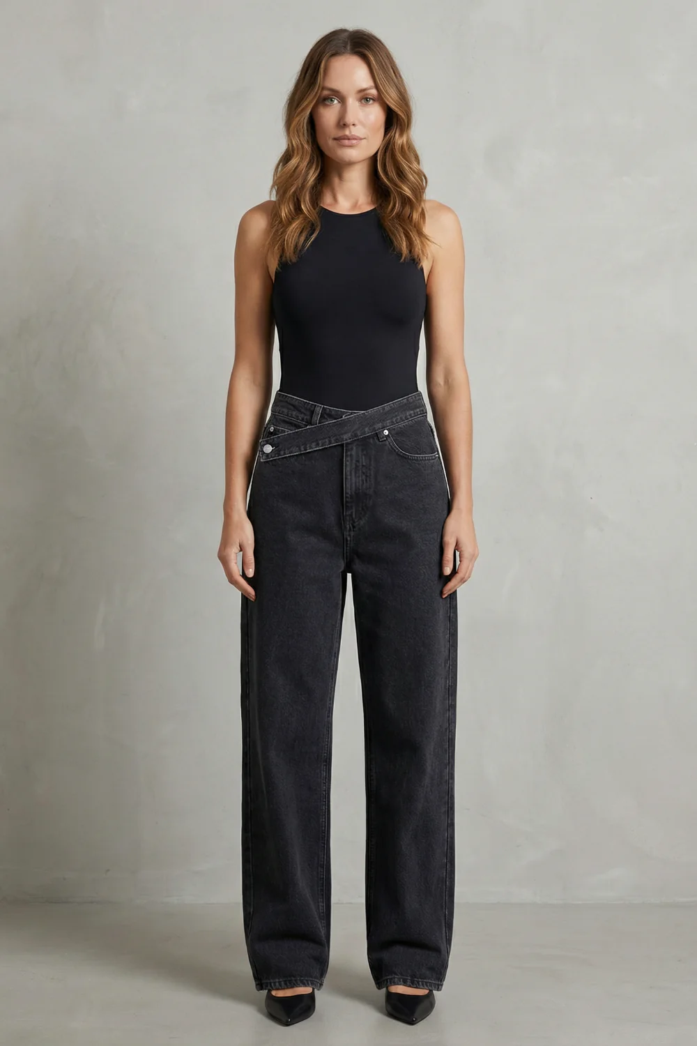 Casila – Asymmetrical closure – Straight-leg jeans - Image 2
