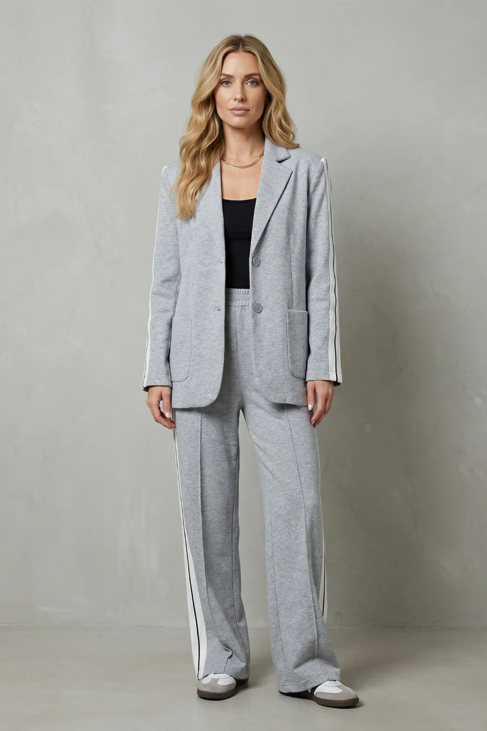 Elvaris – Sporty tailored contrast – Two piece set - Image 2