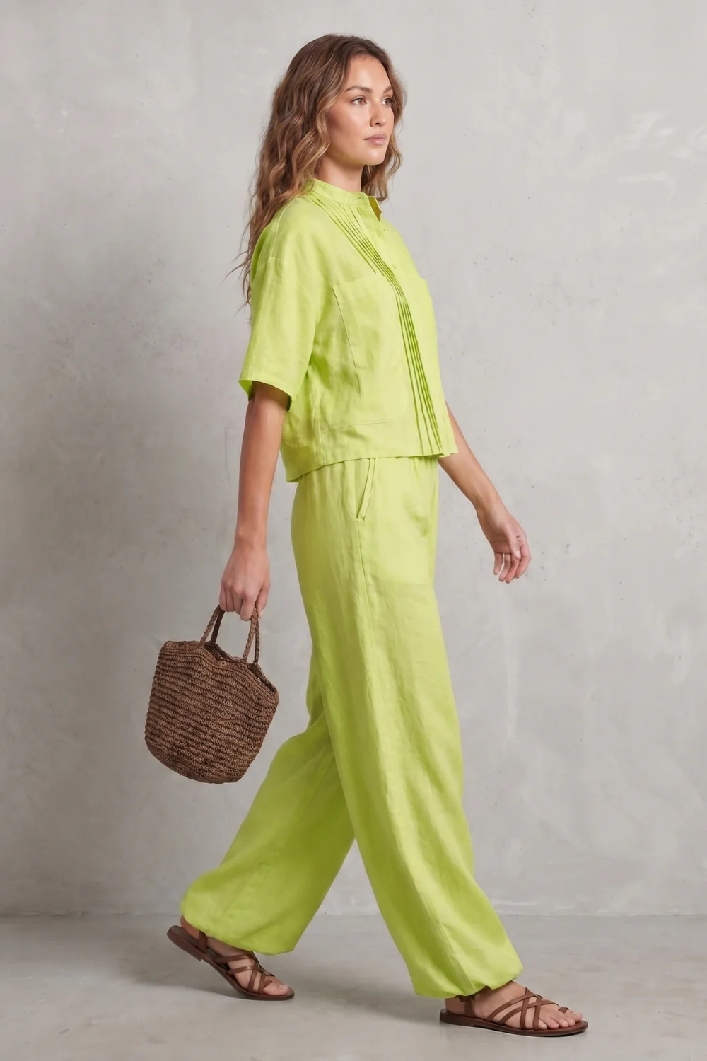 Limeaux – Breezy pleated elegance – Trouser set - Image 3
