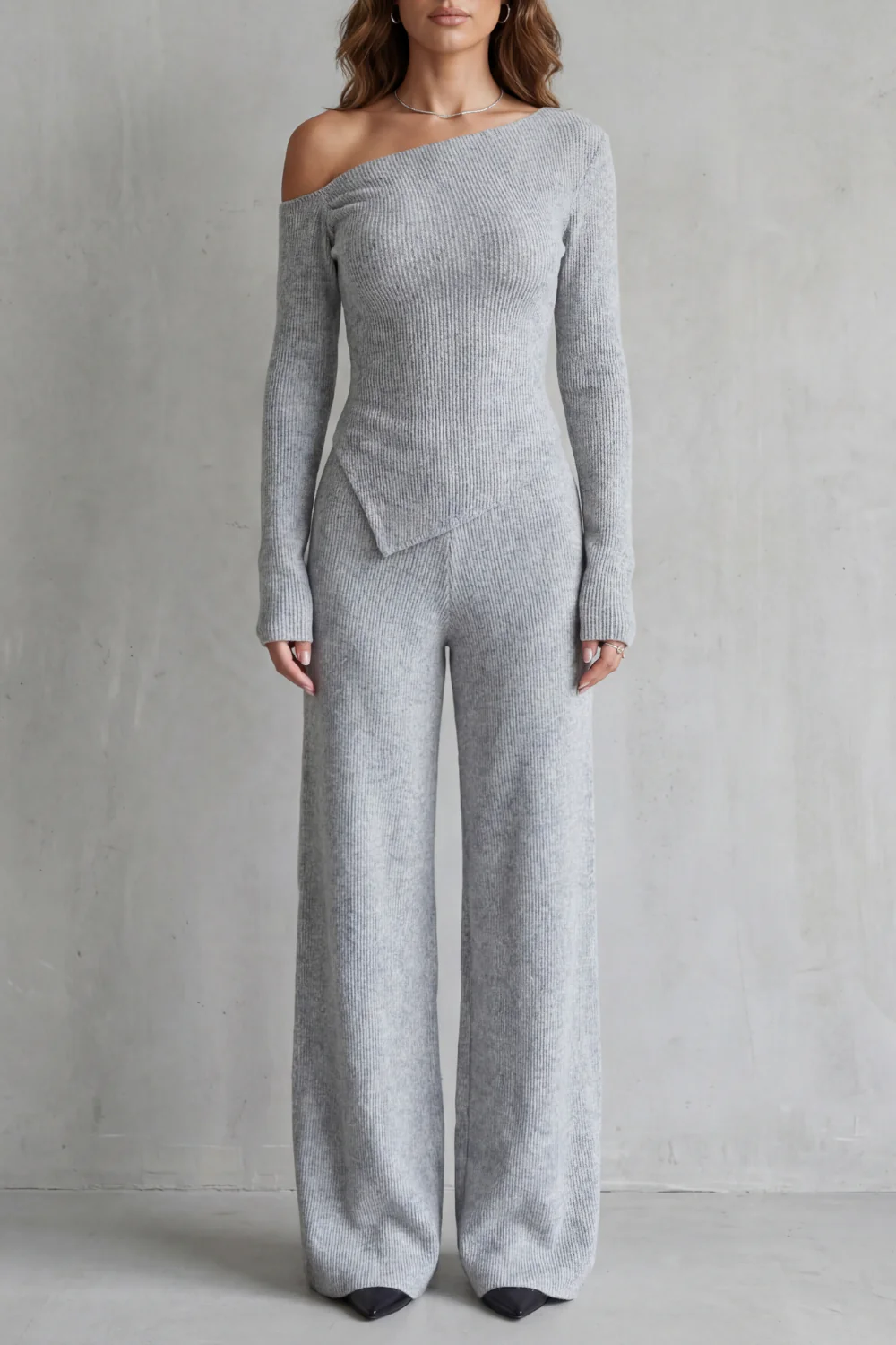 Lunavie – Asymmetric neckline – Knit lounge set