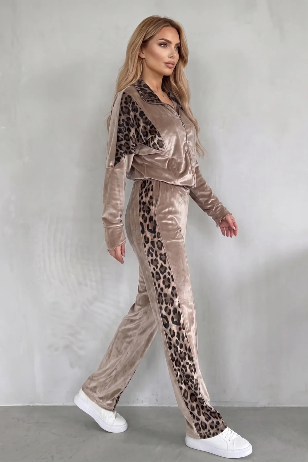 Noirelle – Leopard contrast athleisure – Three-piece set - Image 3