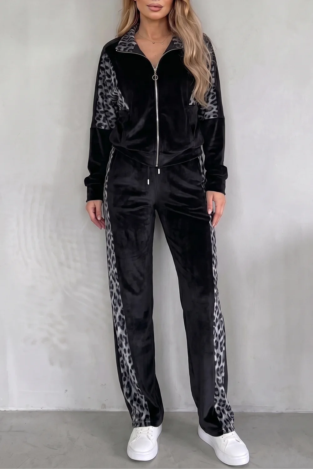 Noirelle – Leopard contrast athleisure – Three-piece set - Image 5