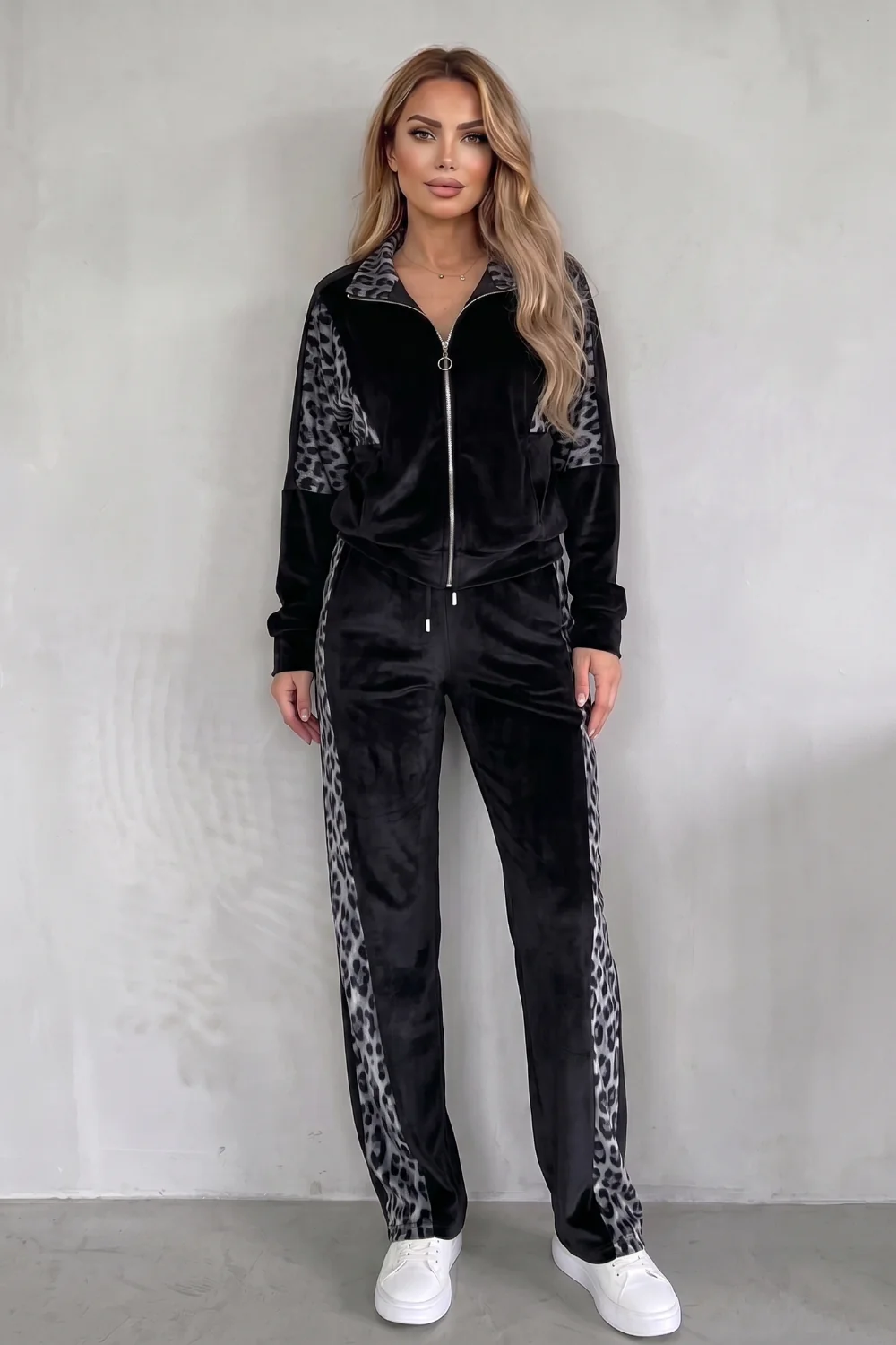Noirelle – Leopard contrast athleisure – Three-piece set - Image 6