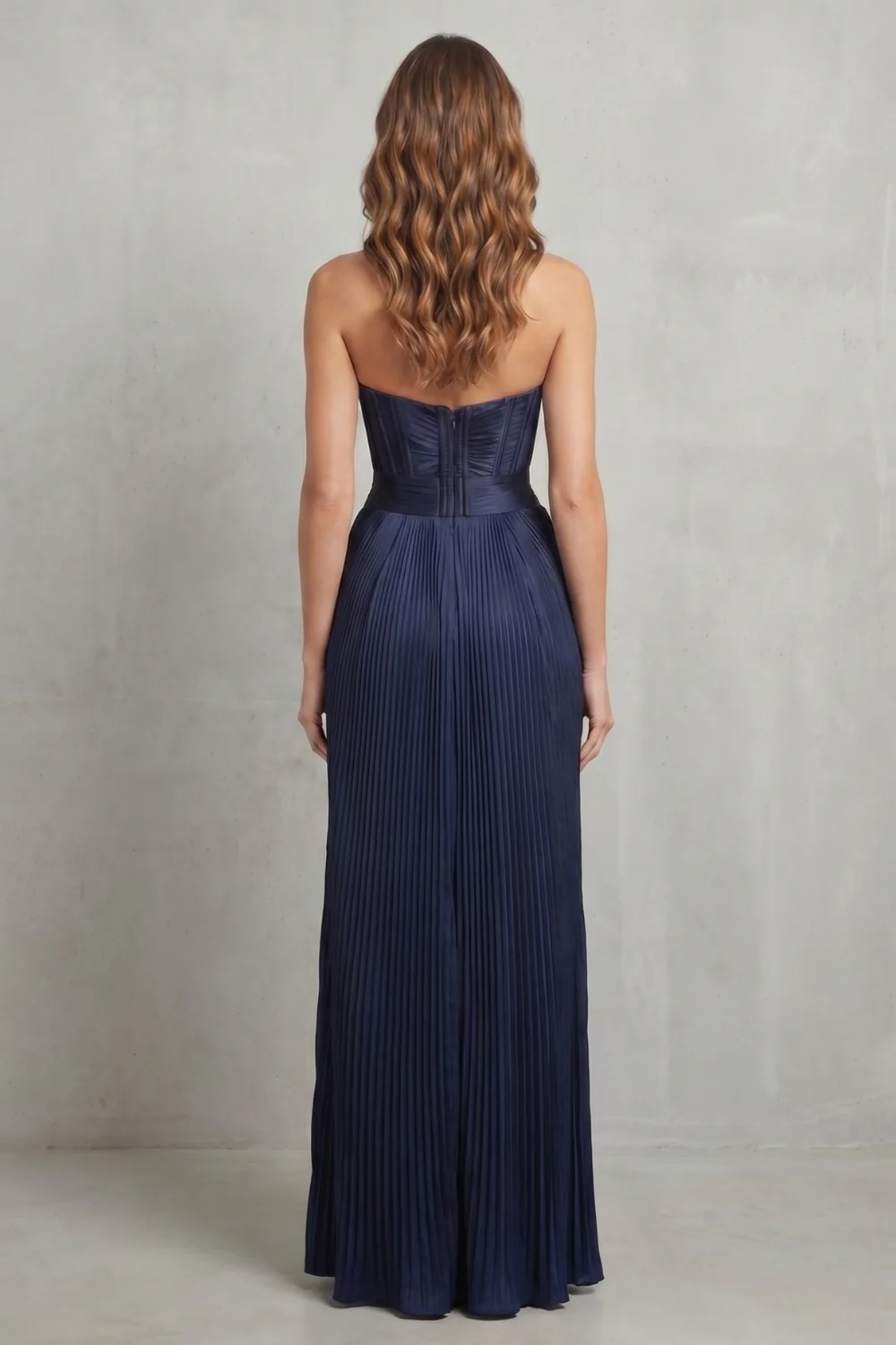 Noirelle – Sculpted satin allure – Maxi dress - Image 4