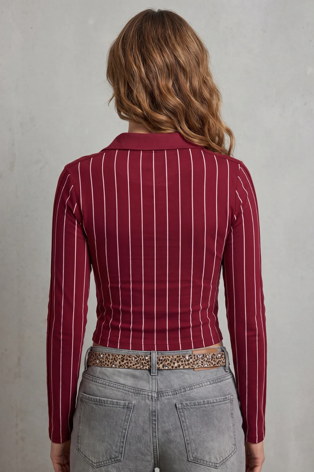 Rivellea – Striped graphic detail – Cropped long sleeve top - Image 4