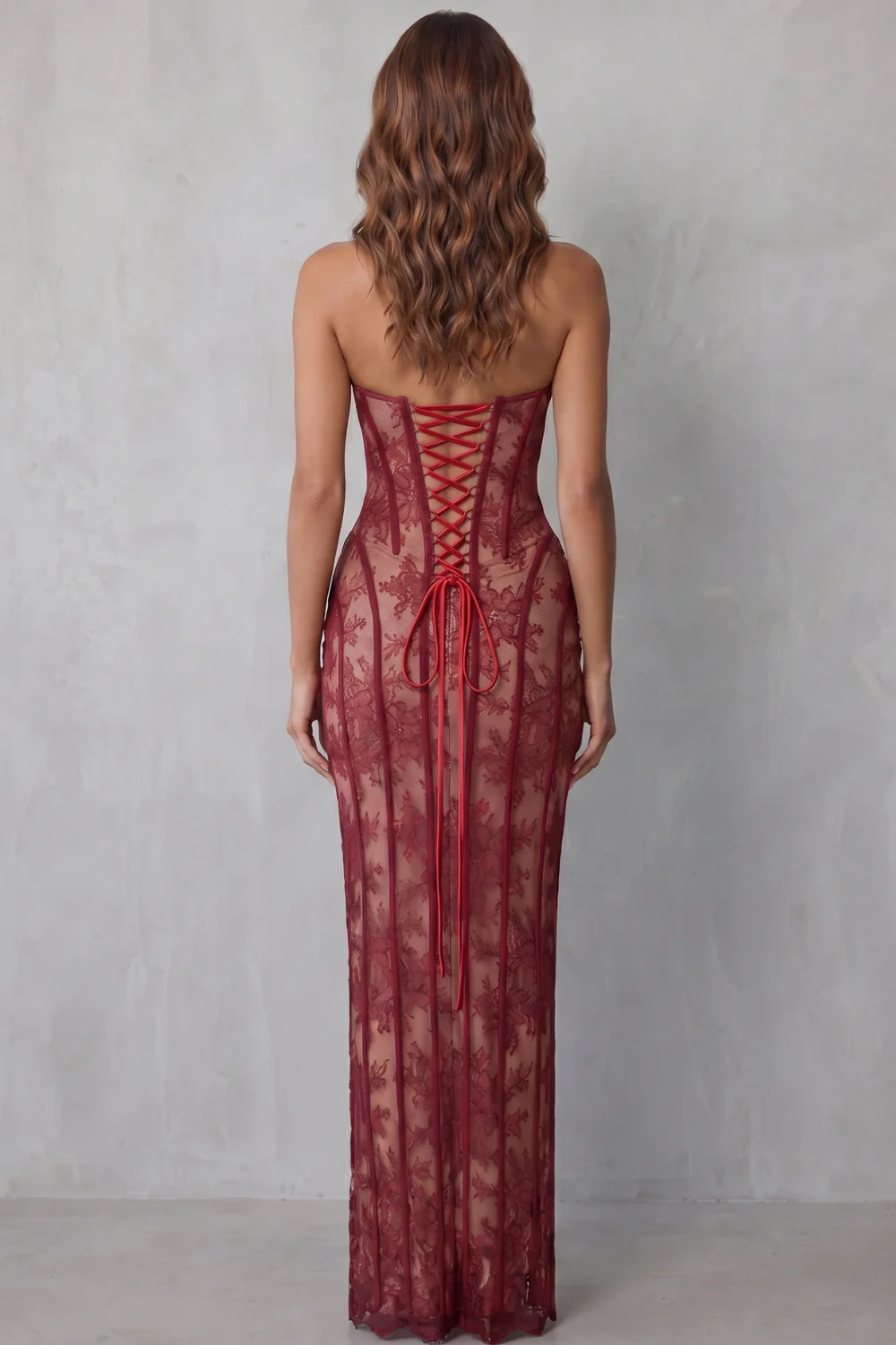 Sirelle – Sculpted lace allure – Maxi dress - Image 4