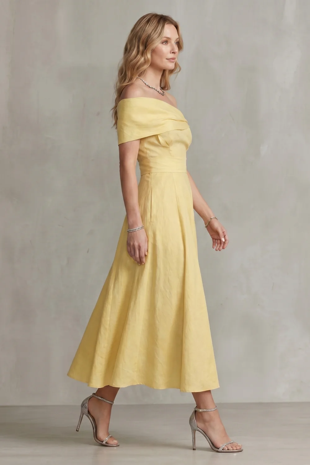Soléane – One-shoulder linen elegance – Maxi dress - Image 3
