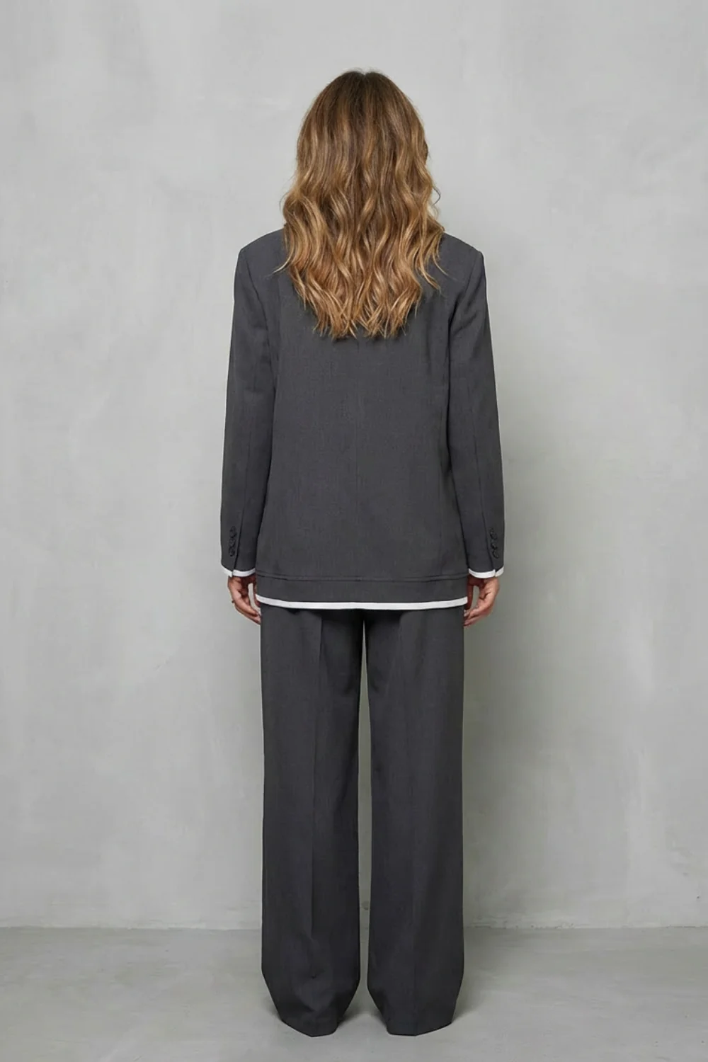 Talia – Elegant Wide-Leg Pantsuit Set – Two-Piece Power Look - Image 4