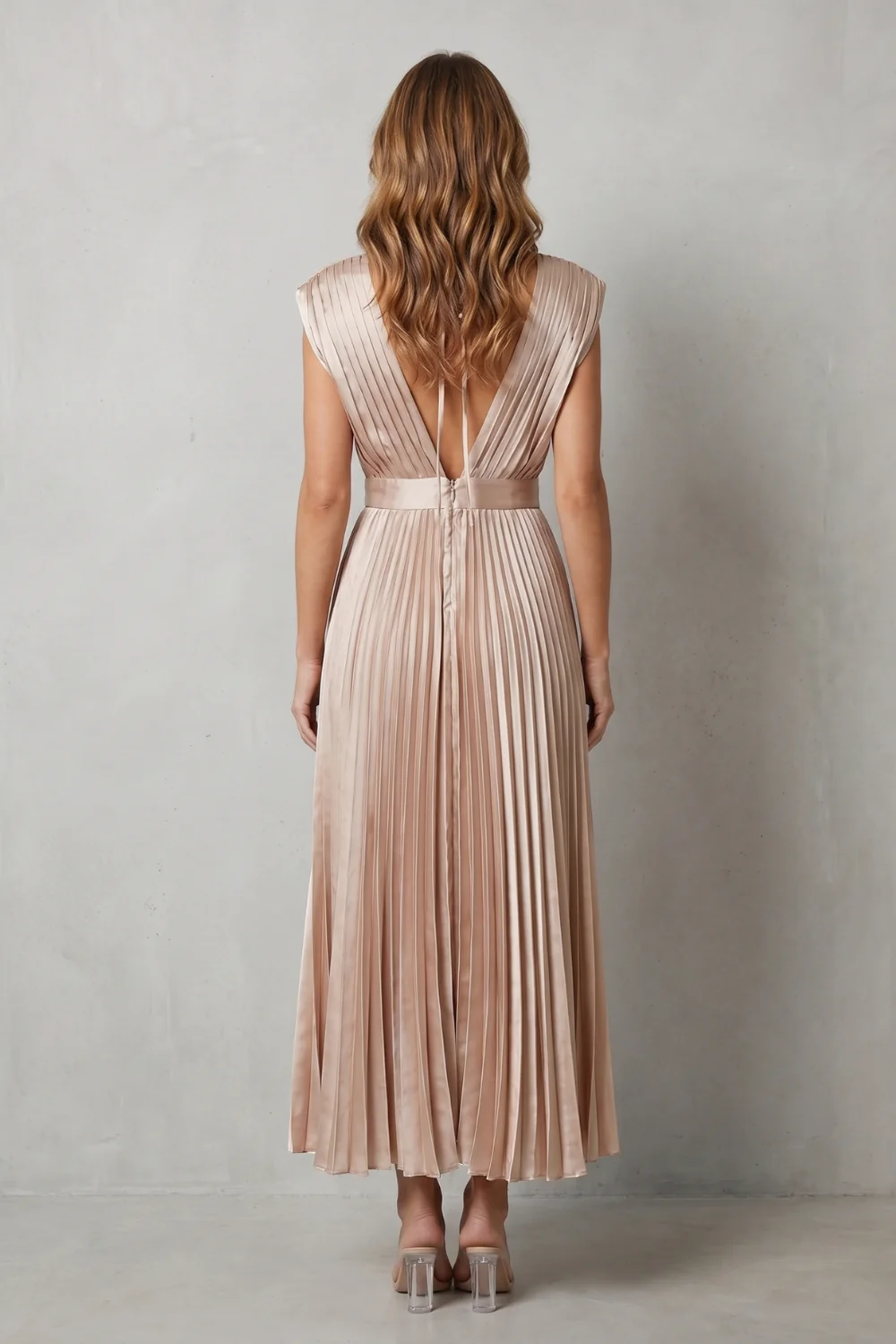 Veloria – Flowing pleated elegance – Midi dress - Image 4