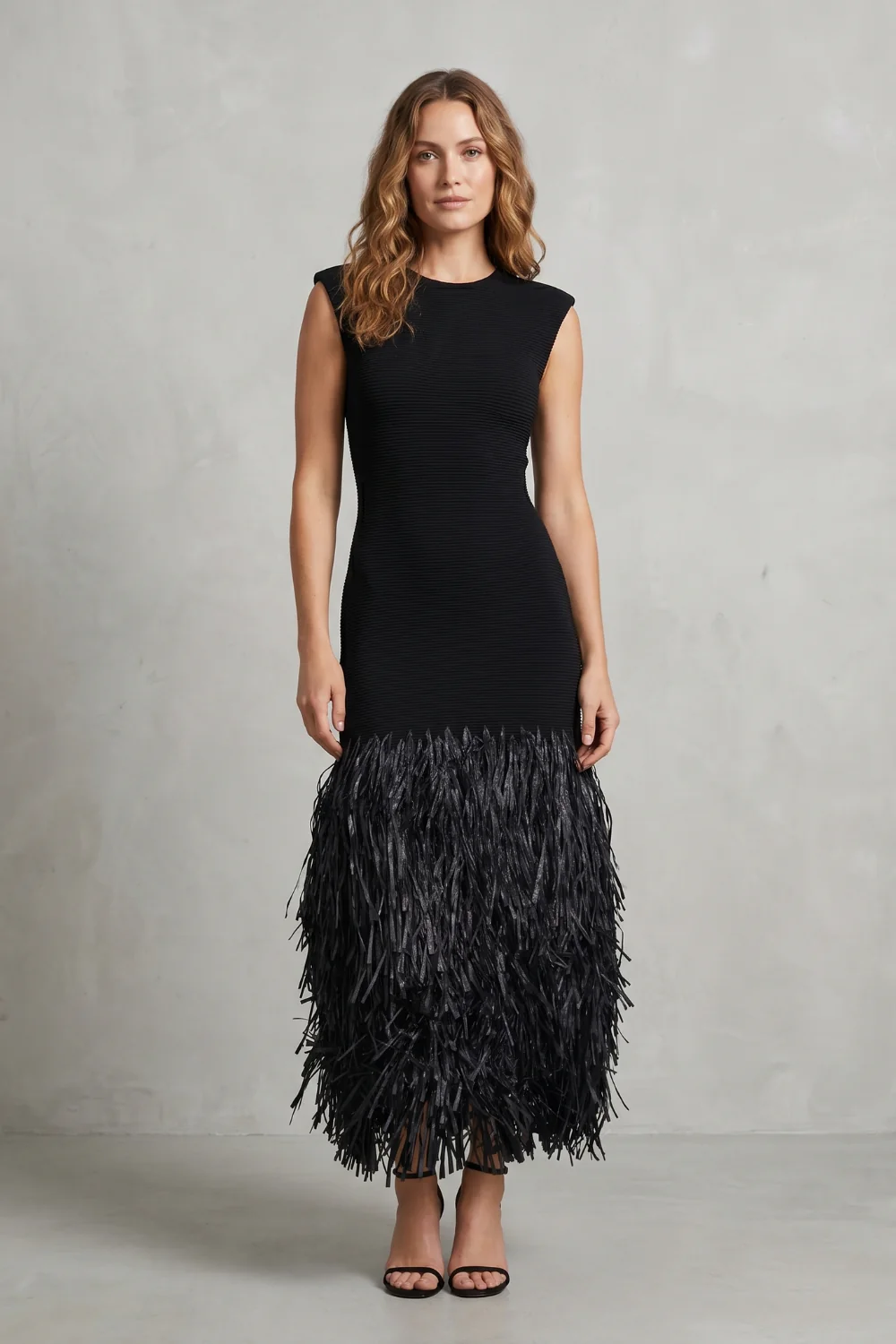 Veloura – Raffia fringe elegance – Midi dress - Image 2
